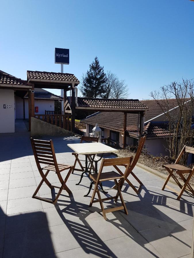 Kyriad Lyon Est - Saint Quentin Fallavier Exterior foto